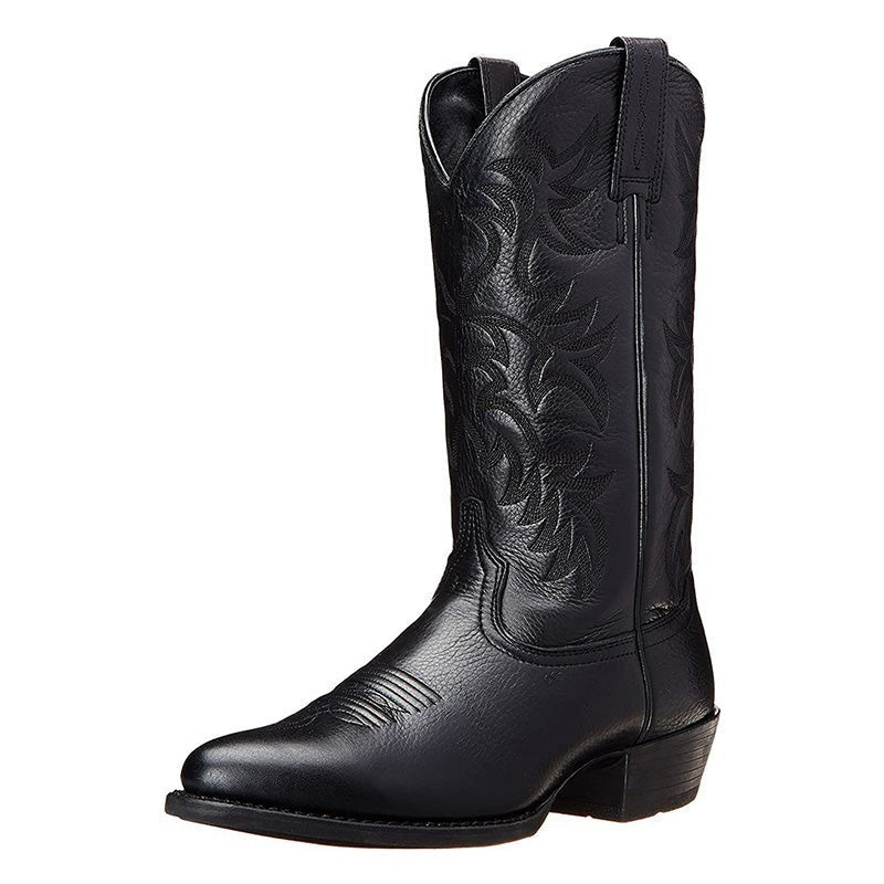 Schwarzer Cowboystiefel in Schrägansicht mit Western-Stickerei und Blockabsatz