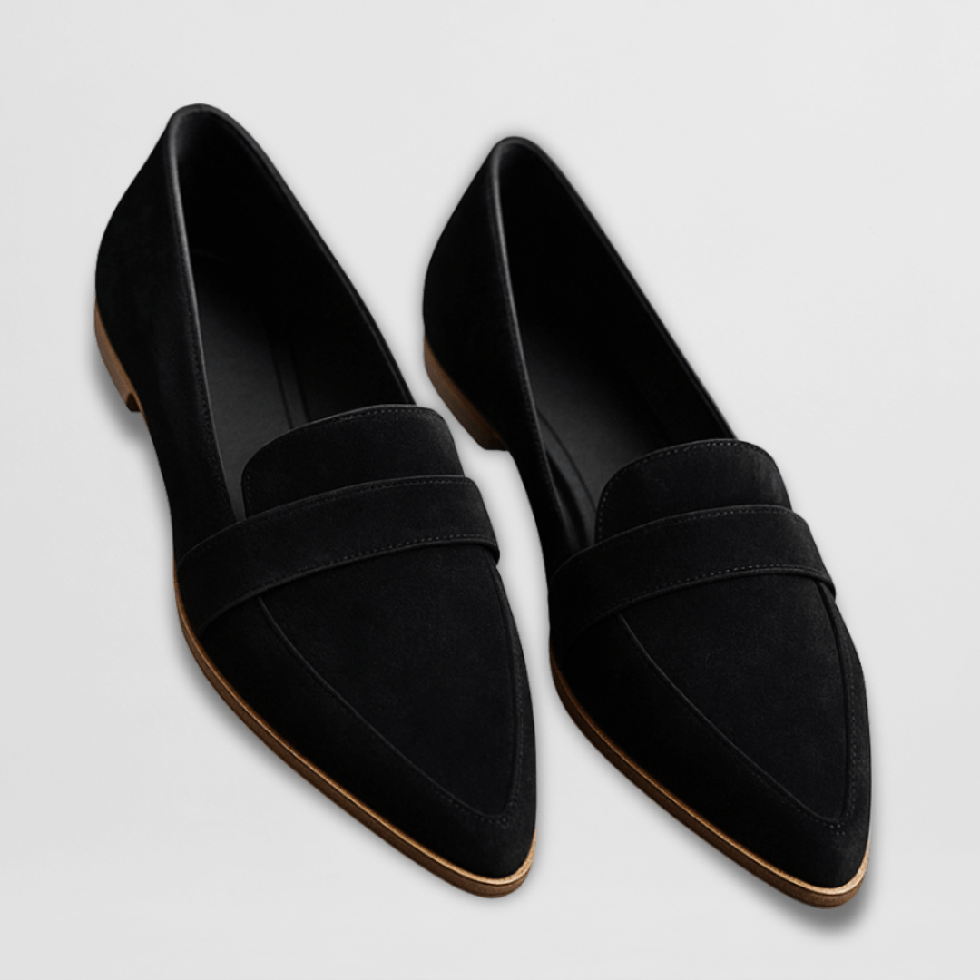 Schwarze Loafer aus Wildleder mit spitzer Form und klassischem Penny-Detail