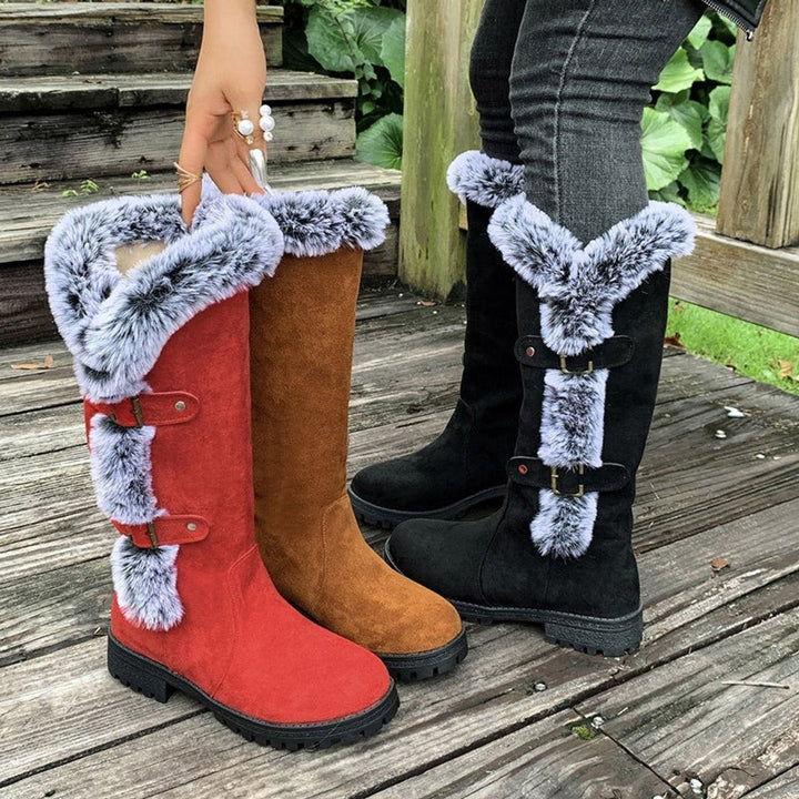Kniehohe Stiefel in Rot, Cognac und Schwarz mit Fellbesatz im Vergleich