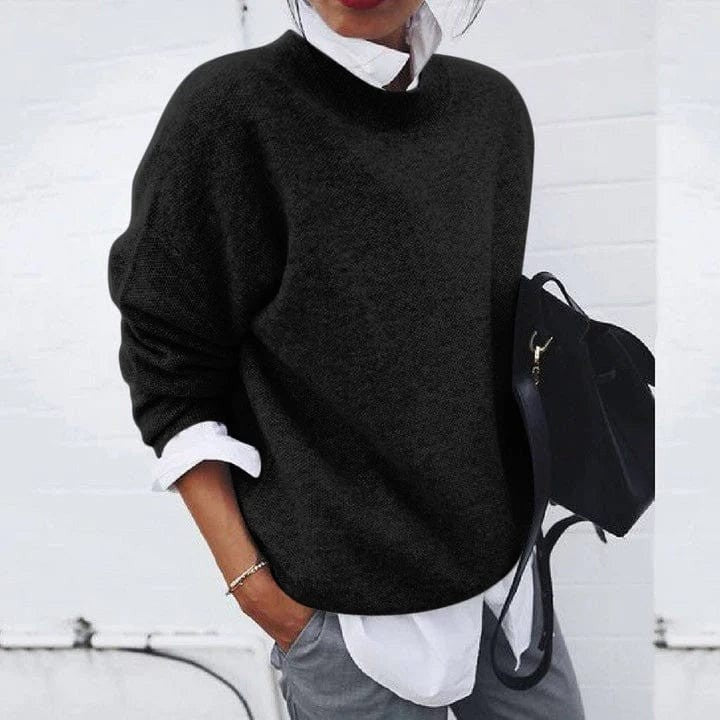 Schwarzer Oversize Pullover mit Stehkragen und weißem Hemdkragen
