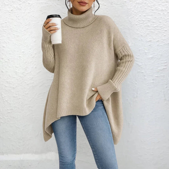 Beige Rollkragenpullover Oversize mit gerippten Ärmeln und lässigem Sitz
