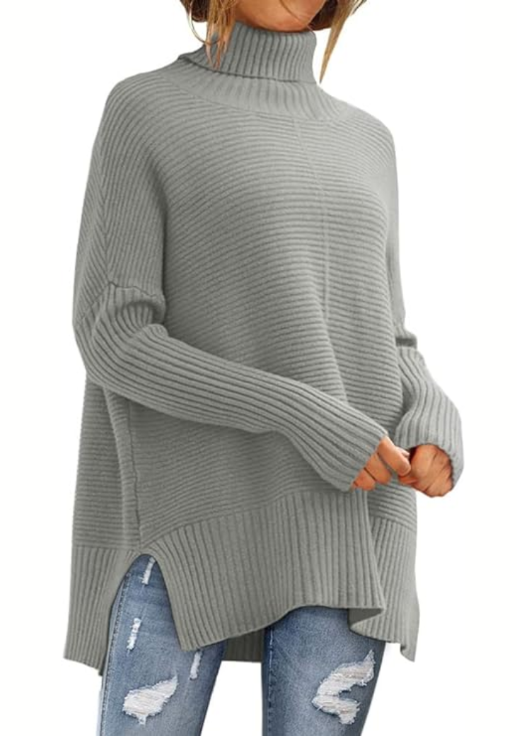 Grauer Rollkragenpullover aus Rippstrick mit legerem Oversize-Schnitt