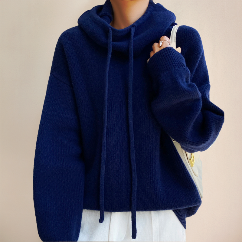 Marineblauer Strickpullover mit Schalkragen und weiten Ärmeln
