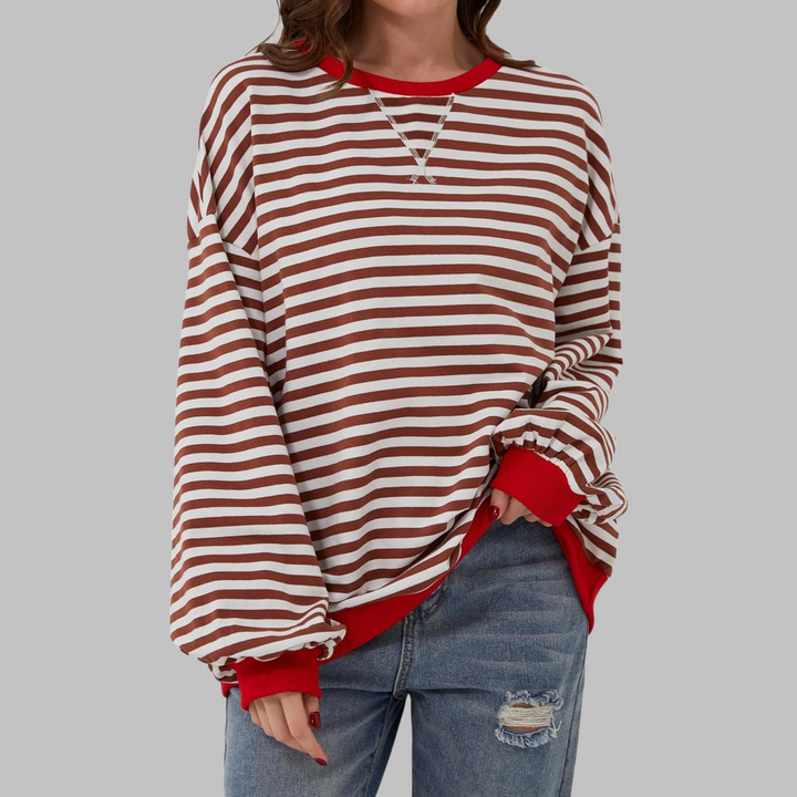 Braun-weiß gestreiftes Oversize-Sweatshirt mit roten Kontrastbündchen und Rundhalsausschnitt