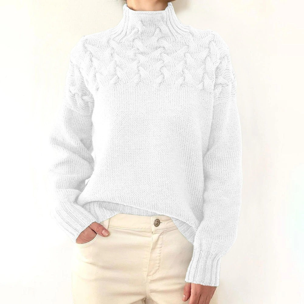 Weißer Rollkragenpullover mit Zopfmuster und lockerer Passform