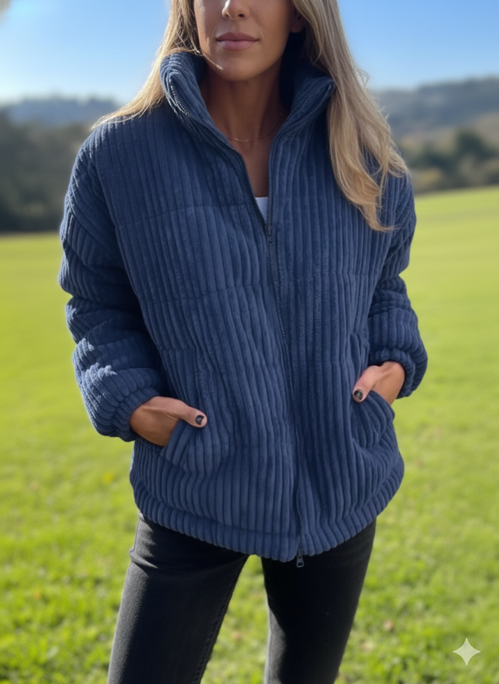 Dunkelblaue Steppjacke im Cord-Design mit Reißverschluss und lockerem Sitz