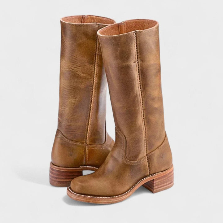 Hellbraune kniehohe Stiefel im Western-Stil mit Absatz und Zierstepptnähten