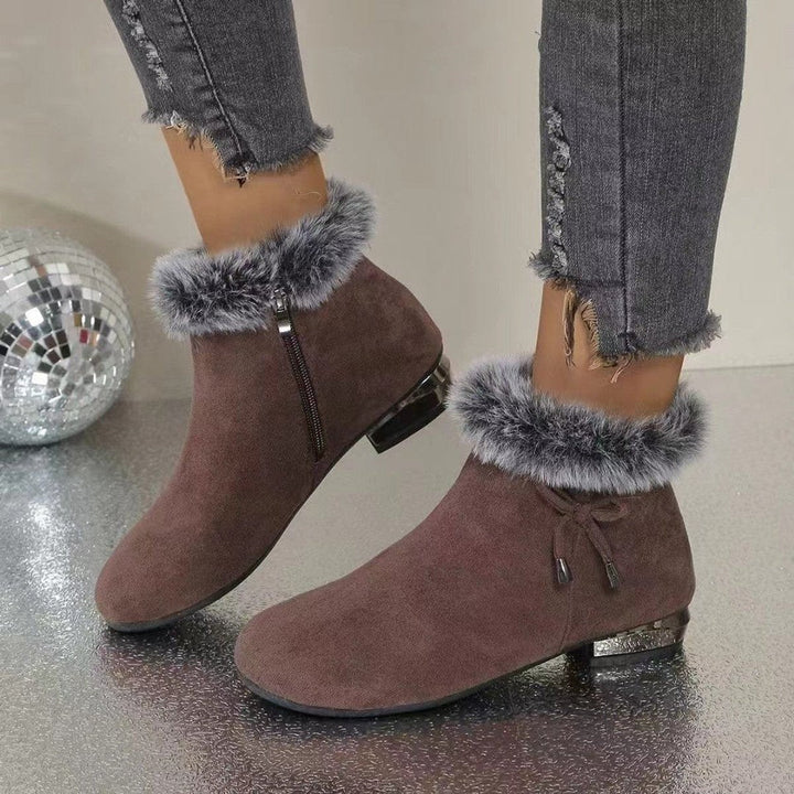 Braune Wildleder-Stiefeletten mit Kunstfellkragen und Schleifendetail am Schaft