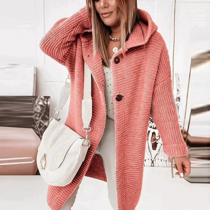 Lange Strickjacke mit Kapuze in Altrosa, Grobstrick mit Knopfverschluss