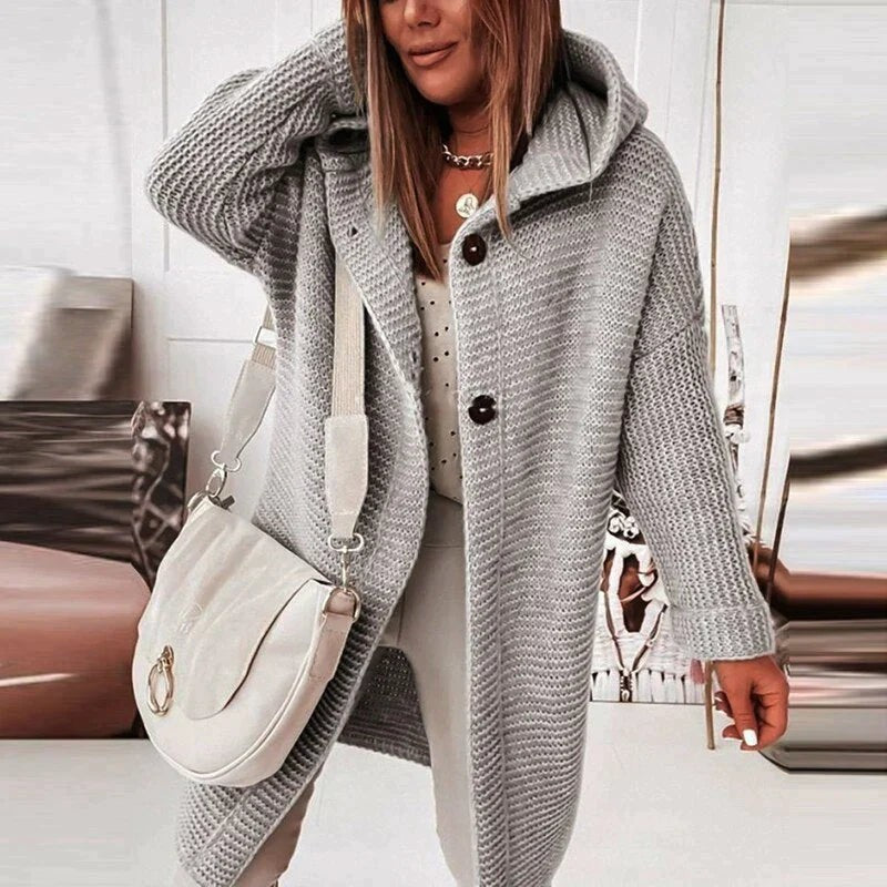 Graue lange Strickjacke mit Kapuze und Knopfverschluss, Oversize-Look
