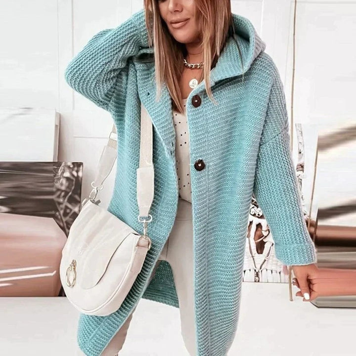 Türkisfarbene Strickjacke mit Kapuze und Holzknöpfen, Oversize