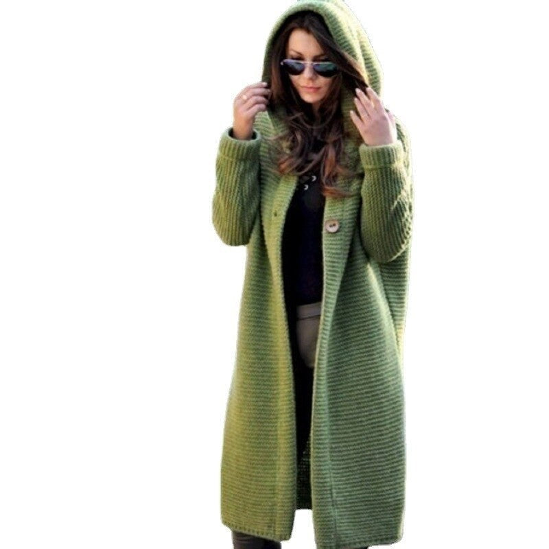 Lange Strickjacke mit Kapuze in Grün, grober Rippstrick mit Knopfverschluss