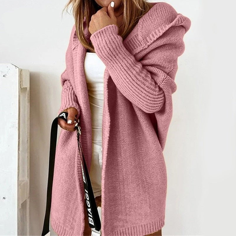 Rosa Strickjacke mit Kapuze und Fledermausärmeln ohne Verschluss
