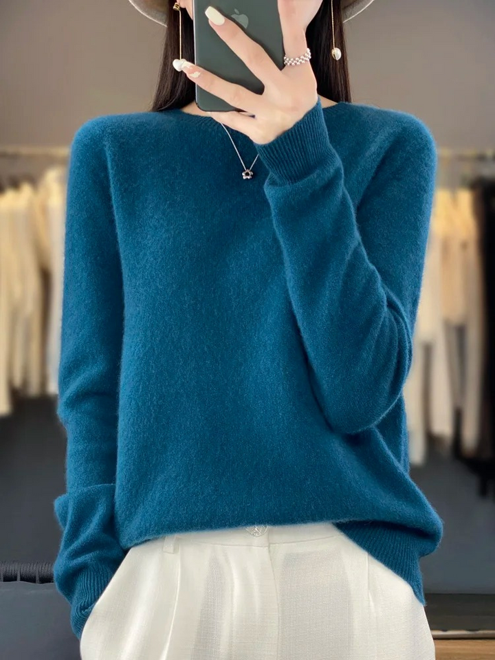 Petrolfarbener Strickpullover mit Rundhalsausschnitt und Rippbündchen an Ärmeln