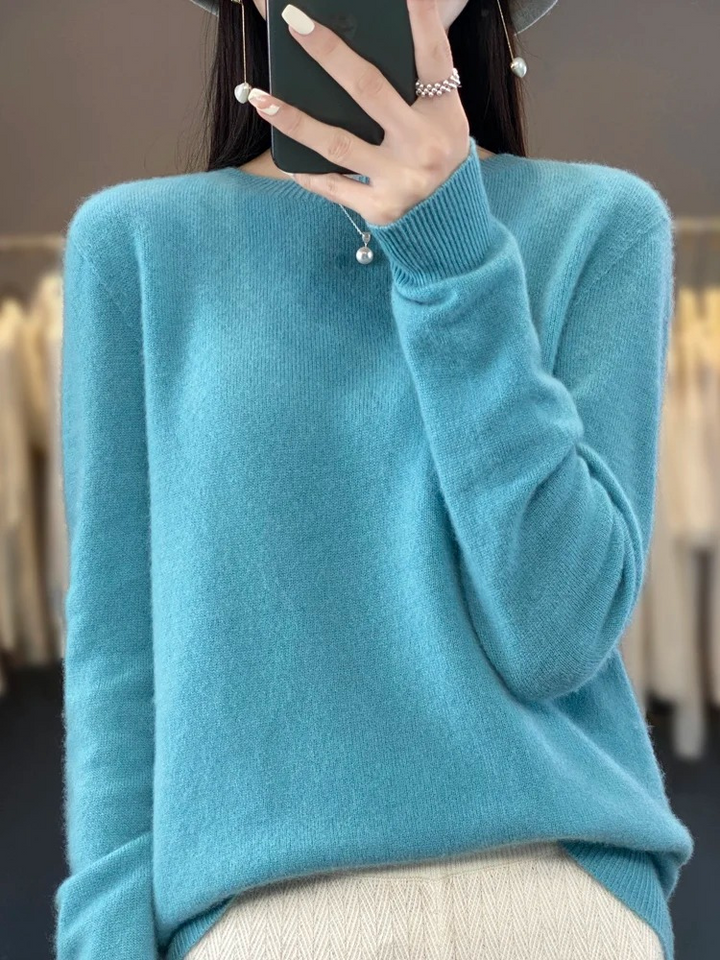 Türkisfarbener Strickpullover mit Rundhalsausschnitt in weicher Feinstrickqualität