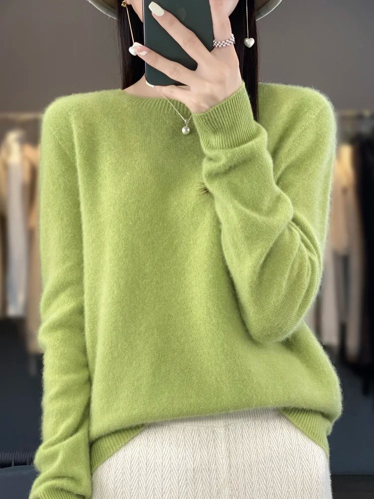 Olivgrüner Strickpullover mit Rundhalsausschnitt und lockerer Passform