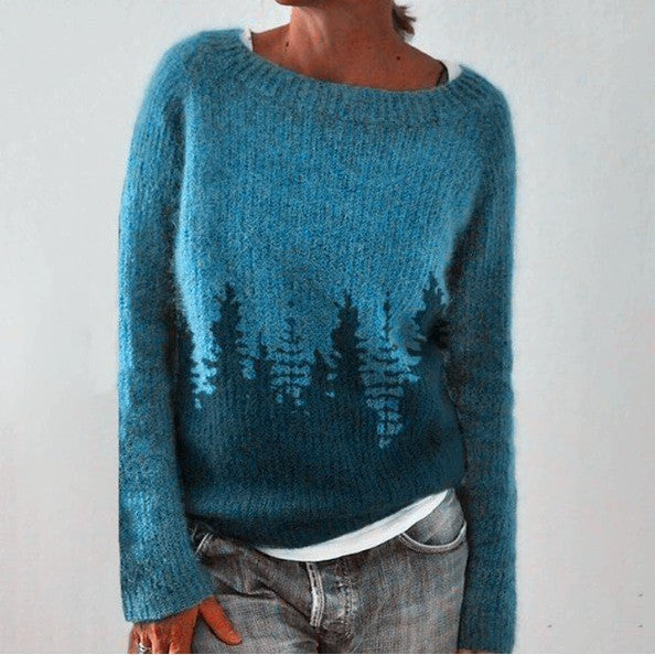 Strickpullover petrolblau mit Tannenwald-Motiv und Rundhalsausschnitt