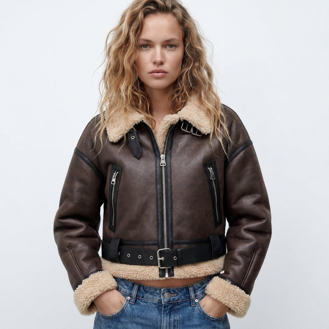 Braune Aviator-Jacke mit Kunstfell-Kragen und Gürtel, kurz geschnitten