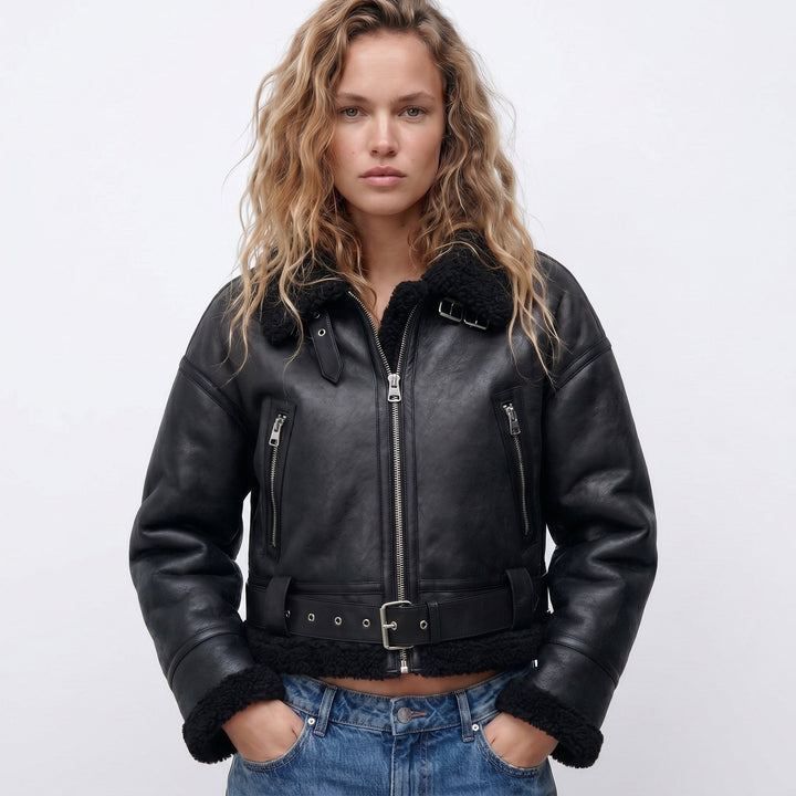 Schwarze Bomberjacke im Aviator-Stil mit Kunstfellkragen und Reißverschluss