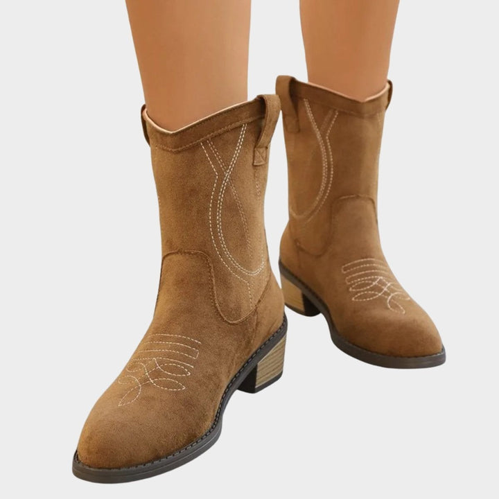 Cowboystiefelette in Cognac mit Western-Stickerei und stabilem Holzabsatz