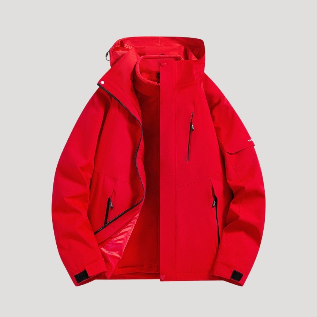 Rote wasserdichte Jacke mit Kapuze und mehreren Reißverschlusstaschen