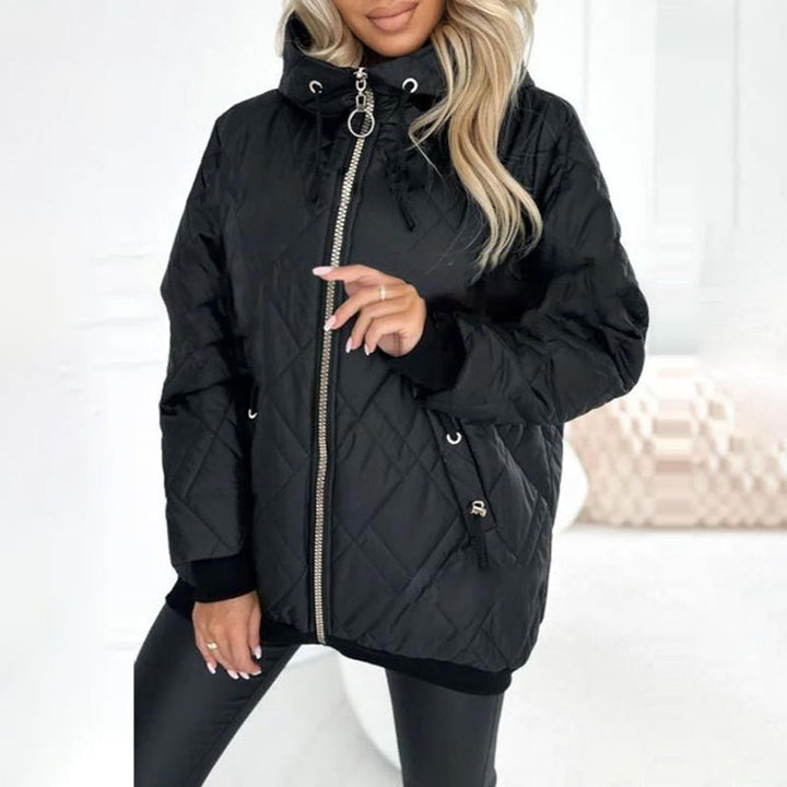 Schwarze Damenjacke mit Kapuze, Rautenmuster und Kontrastbündchen an Ärmeln