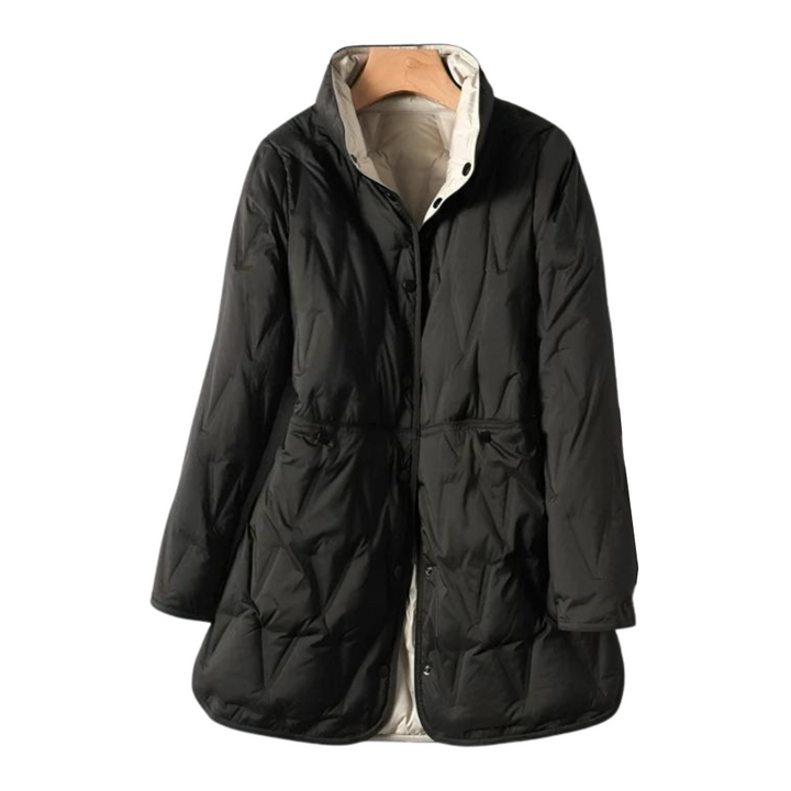 Schwarze Winterjacke mit hellem Innenfutter und Stehkragen