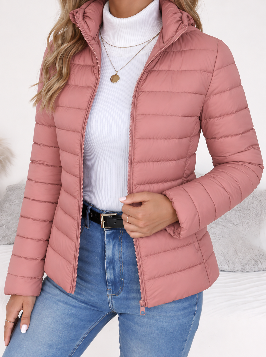 Altrosa Steppjacke mit Stehkragen und Reißverschluss, taillierter Damenschnitt