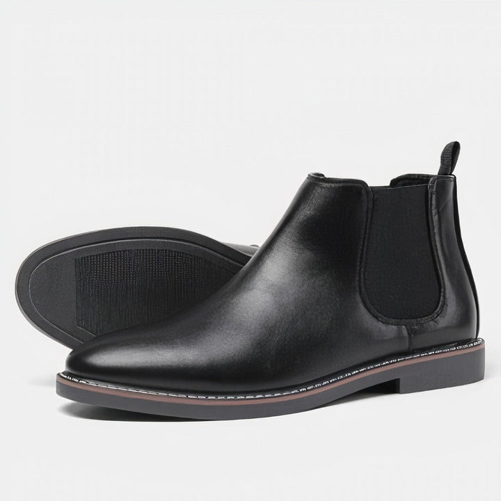 Schwarze Chelsea Boots aus veganem Leder mit eleganter, glatter Oberfläche