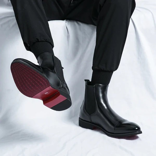 Herren Lederstiefel schwarz mit elastischen Seiteneinsätzen und roter Sohle