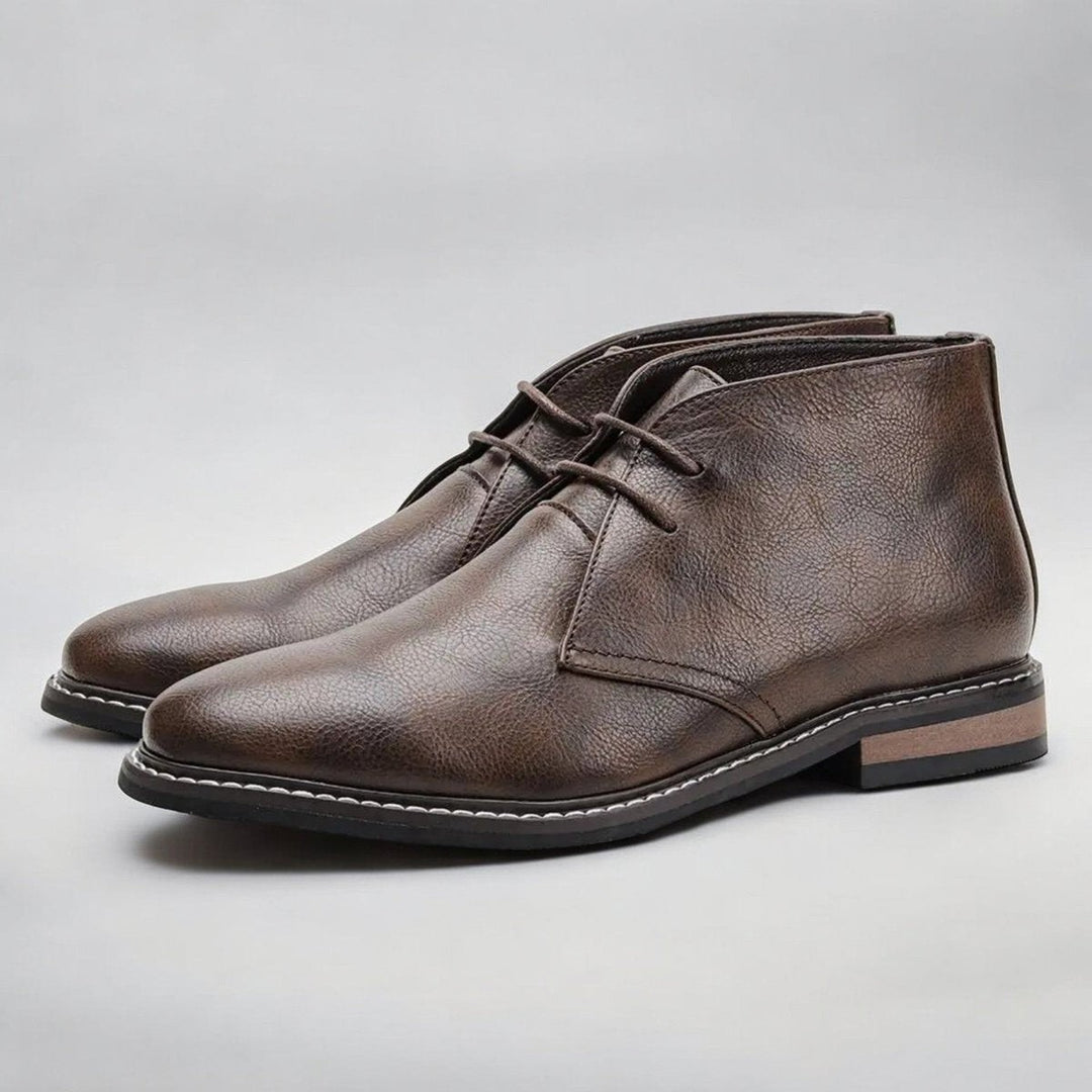 Dunkelbraune Herren Chukka Boots mit Schnürung und rutschfester Profilsohle