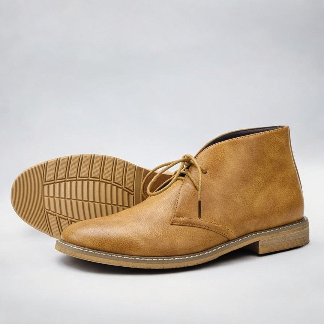 Cognacfarbene Herren Chukka Boots mit Schnürung und strukturierter Gummisohle