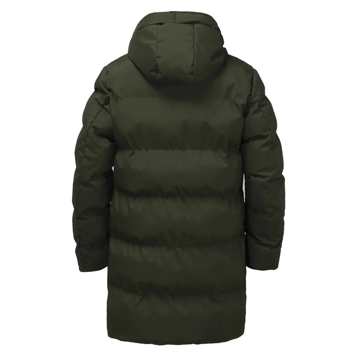 Rückansicht des olivgrünen Parkas mit gesteppter Struktur und Kapuze