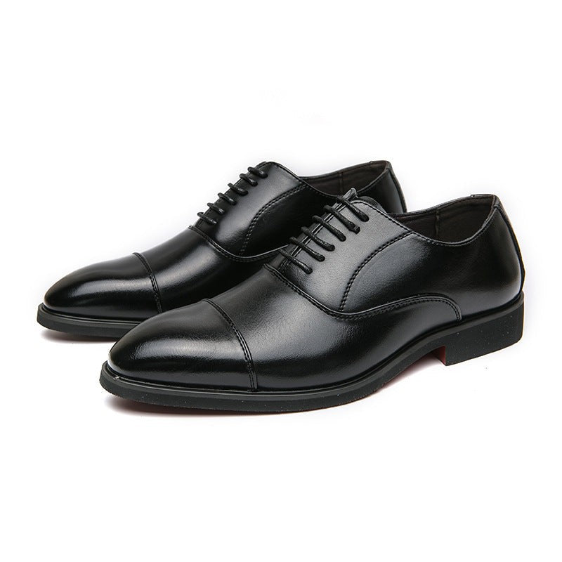 Schwarze Oxford Lederschuhe mit glänzendem Finish und Zehenkappe