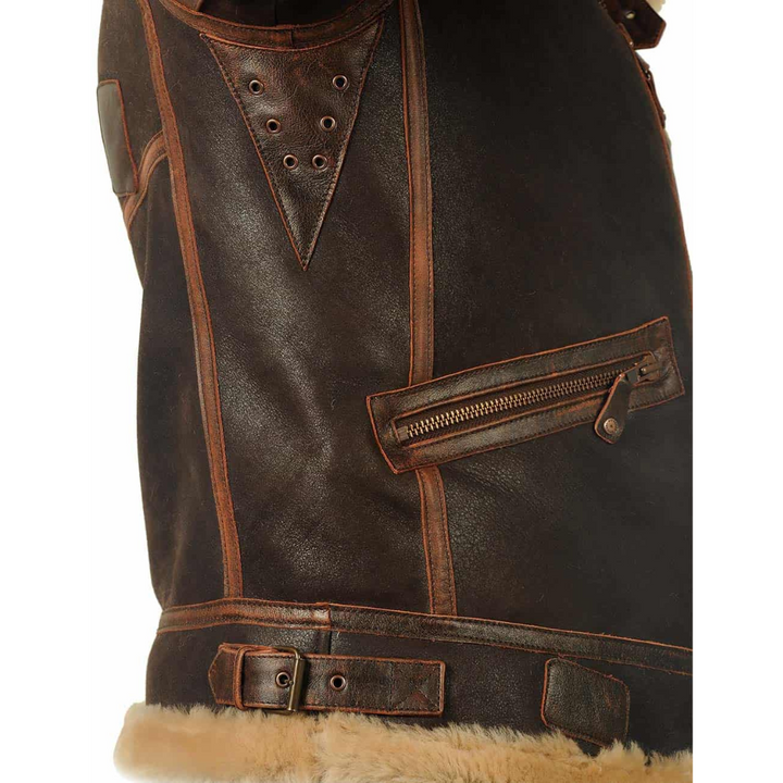 Brusttasche mit Reißverschluss und Vintage-Lederoptik im Detail