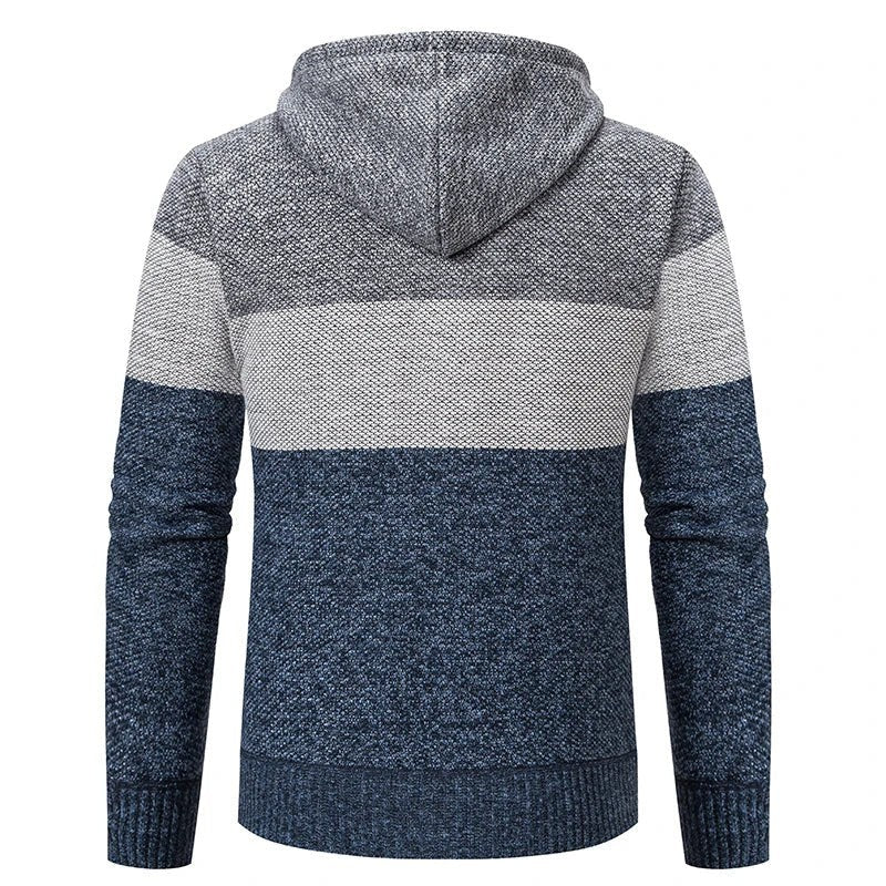 Rückansicht Strickjacke mit Kapuze, Colorblock-Muster in Grau-Blau-Ton