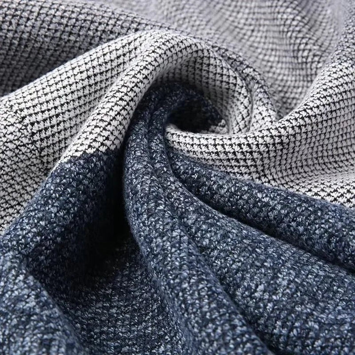 Strickstoff mit Colorblock-Muster in Navyblau und meliertem Grau