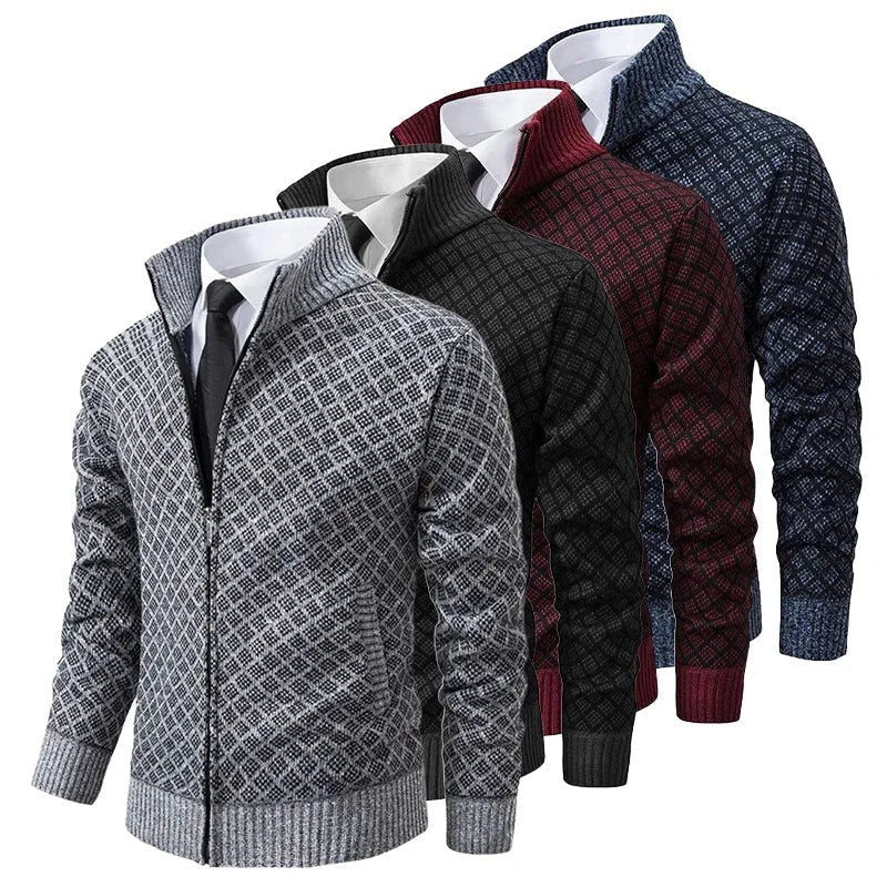 Vier Farbvarianten der Herren Strickjacke mit Stehkragen im Vergleich