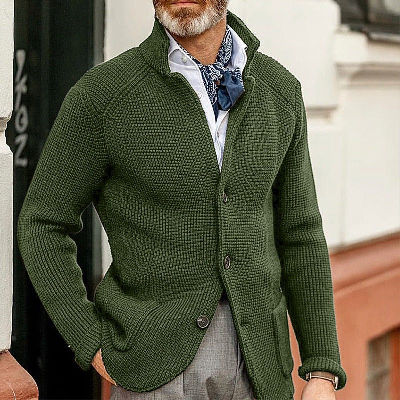 Olivgrüne Strickjacke mit Stehkragen, Waffelstrick und Knopfleiste für Herren