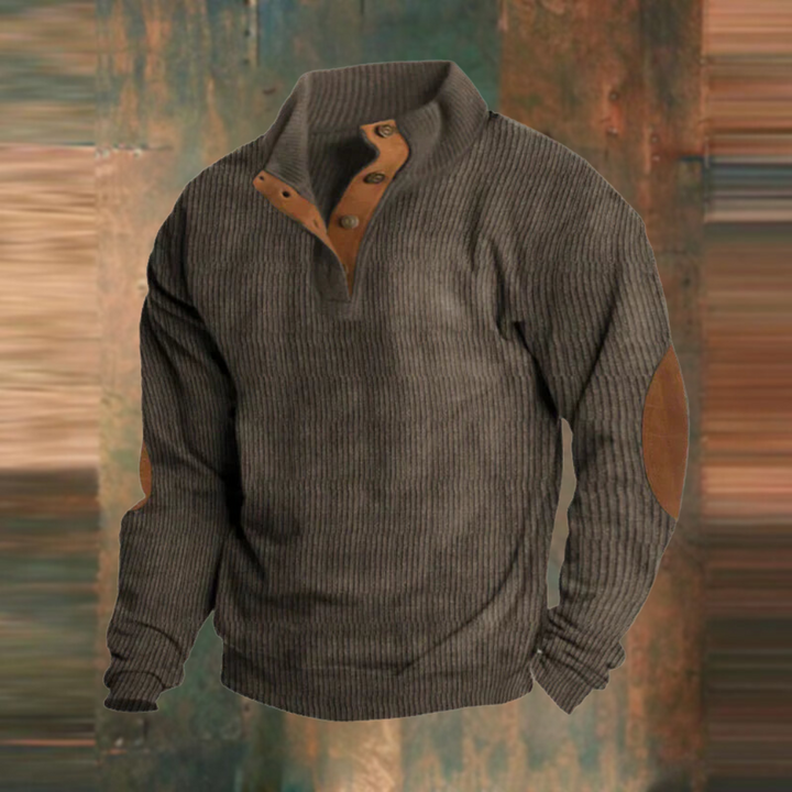 Strickpullover in Graubraun mit Stehkragen und Ellenbogenpatches aus veganem Leder