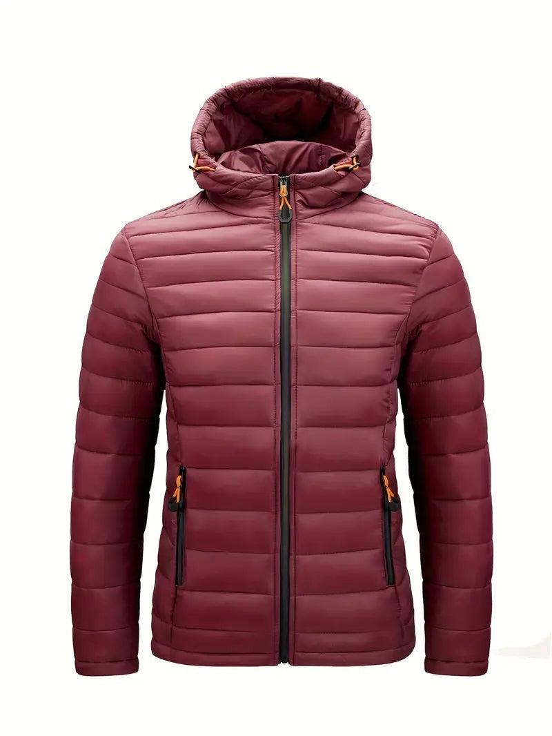 Weinrote Winterjacke mit Kapuze und Kontrast-Reißverschluss, Frontansicht