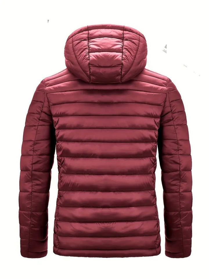Weinrote gesteppte Winterjacke mit Kapuze, Rückenansicht