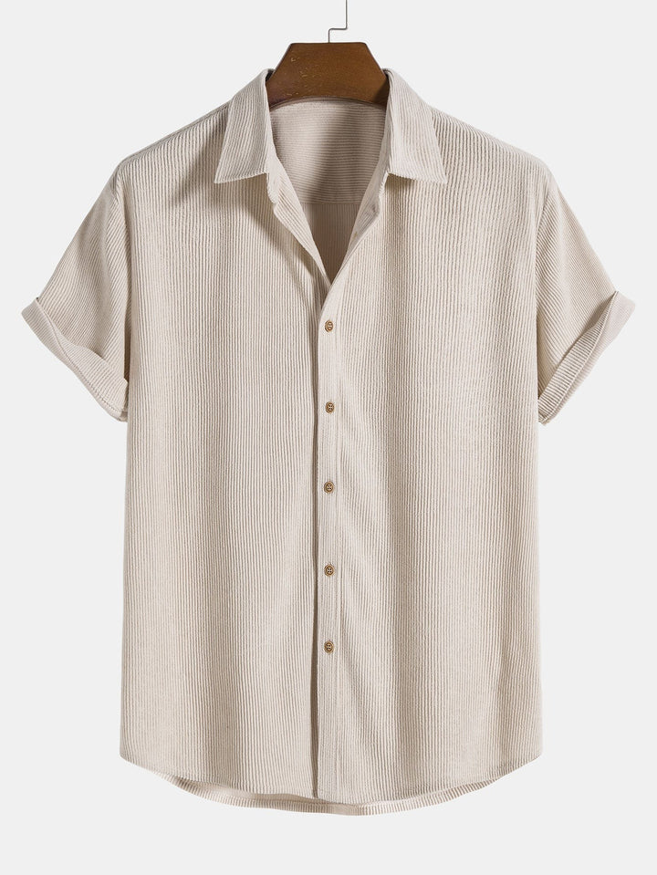 Kurzarm-Cordhemd in Beige mit Knopfleiste und Reverskragen