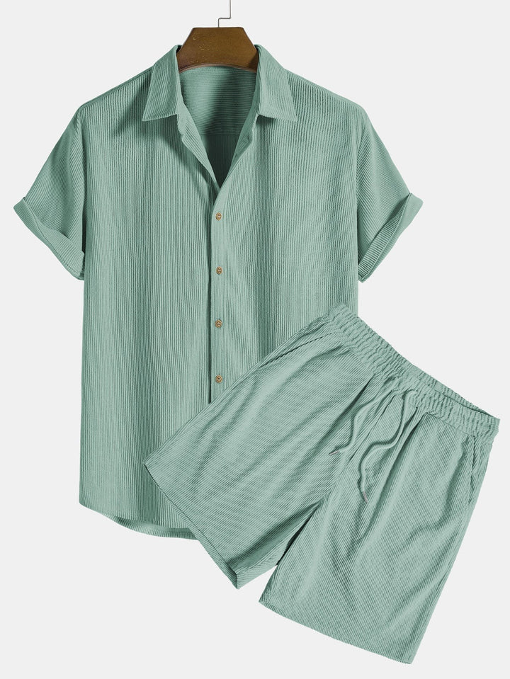 Salbeigrünes Cordhemd-Set mit Kurzarmhemd und passender Shorts